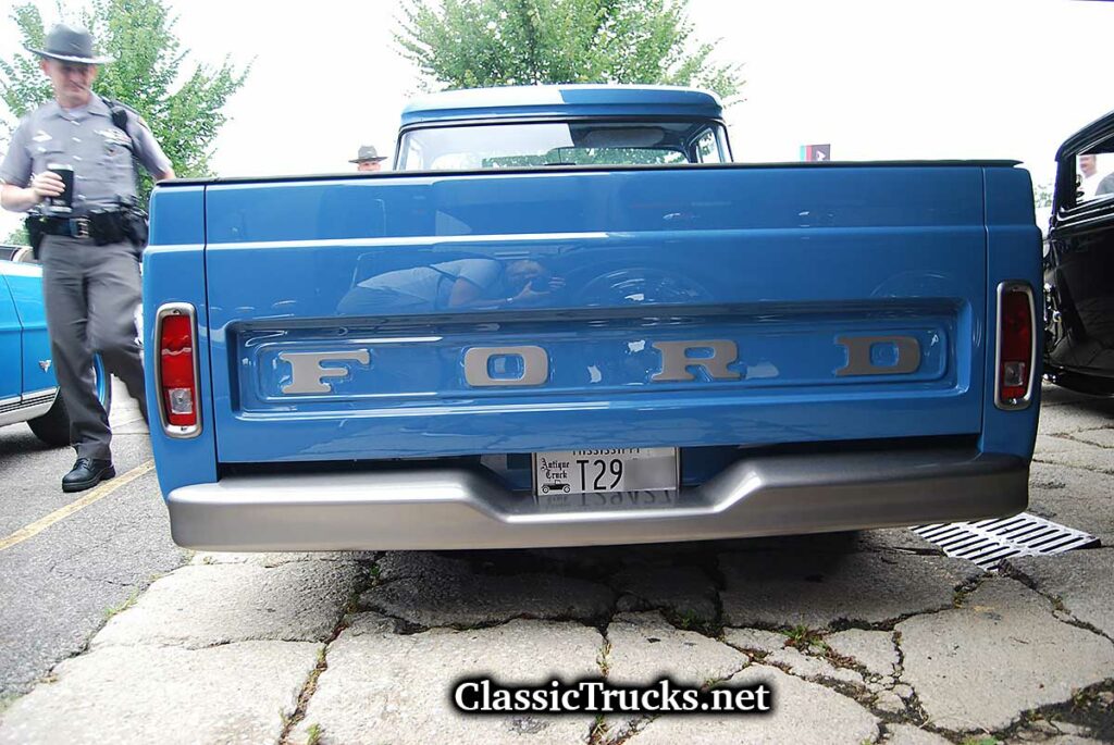 57 Ford Truck - classictrucks.net